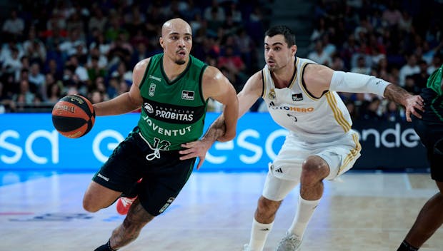 MADRID, SPAIN - APRIL 14: #06 Alberto Abalde of Real Madrid and #12 Andrew Andrews of Joventut Badalona in action during Round 29 of Liga Endesa ACB match between Real Madrid and Joventut Badalona at WiZink Center on April 14, 2024 in Madrid, Spain. (Photo by Borja B. Hojas/Getty Images)